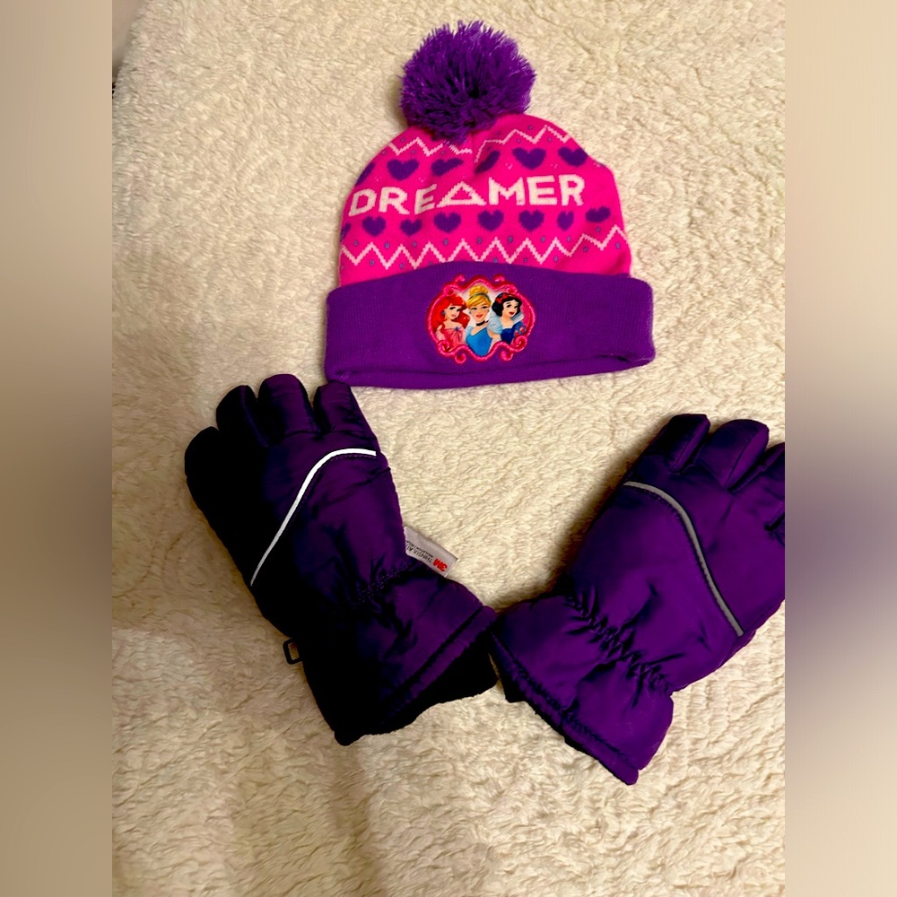 Disney princess license hat, Thinsulate gloves, size 2-4
